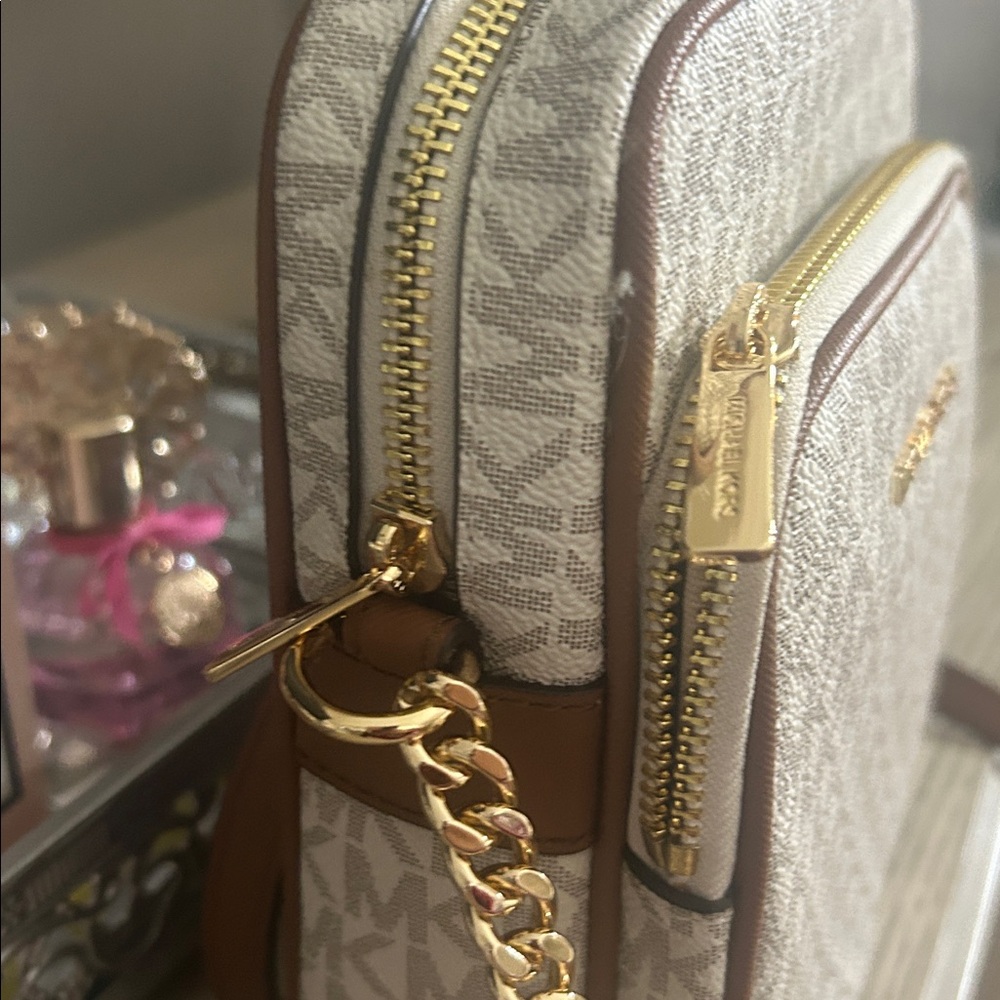New Michael Kors Cream and Brown Crossbody Bag - Picture 8 of 12
